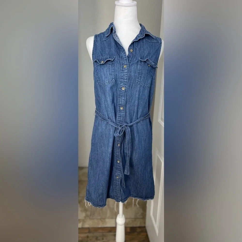Universal Thread Blue Button Sleeveless Down Raw Hem Denim Dress XSmall Casual - Picture 8 of 11